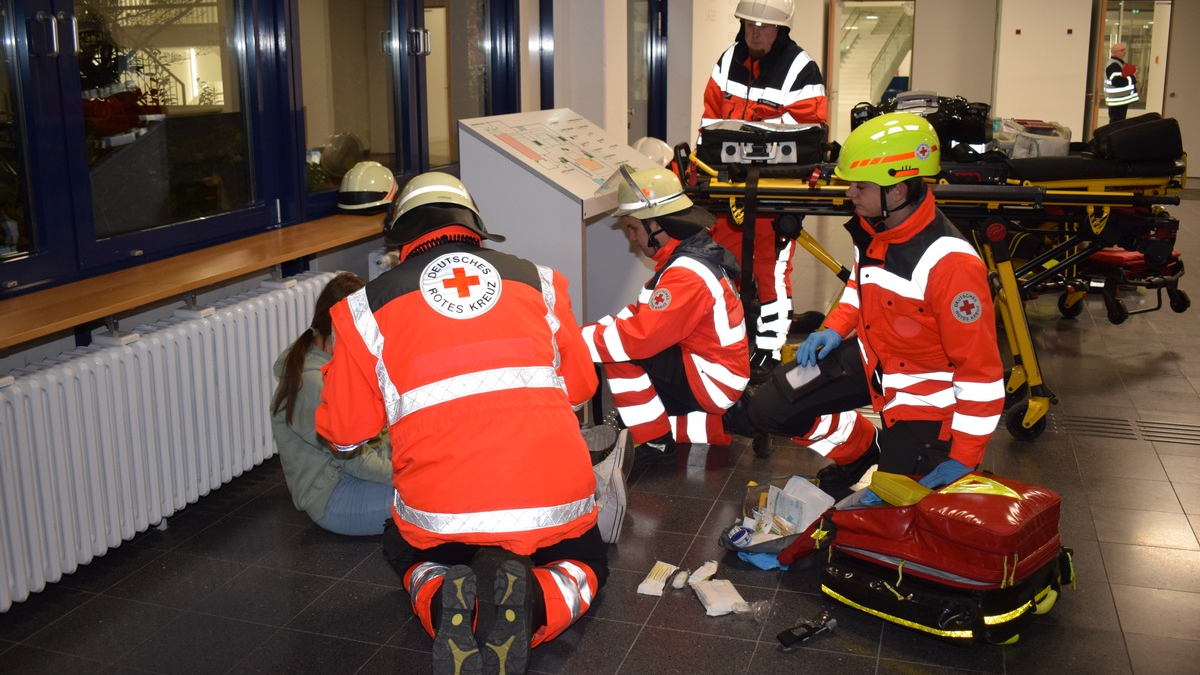 POL-HM: Gemeinsame Übung der Polizeiinspektion Hameln-Pyrmont/Holzminden mit den Behörden und Organisationen mit Sicherheitsaufgaben des Landkreises Holzminden - Foto: presseportal.de