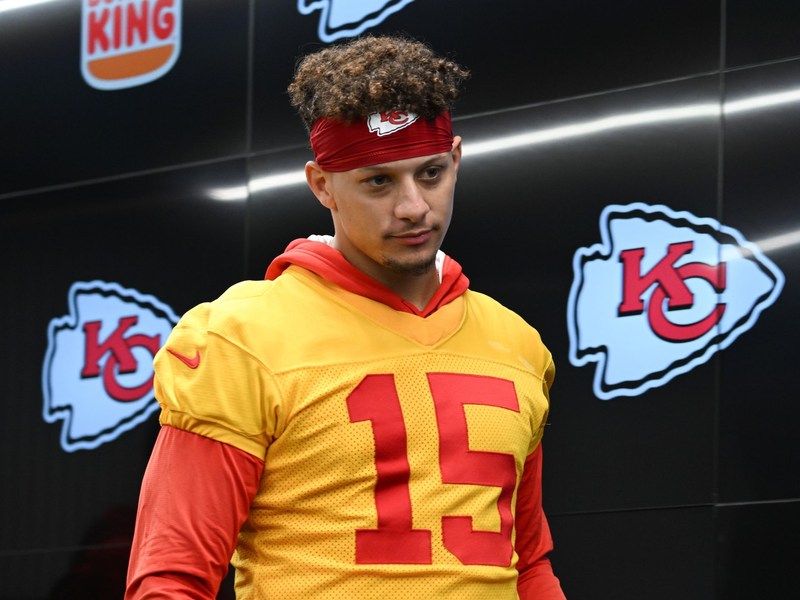 Patrick Mahomes von den Kansas City Chiefs ist der Superstar der NFL. - Foto: Arne Dedert/dpa