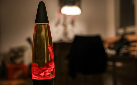 Vor 60 Jahren kam die erste Lavalampe auf den Markt. - Foto: Oliver Berg/dpa