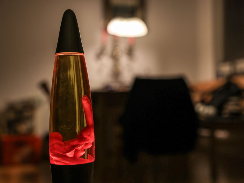 Vor 60 Jahren kam die erste Lavalampe auf den Markt. - Foto: Oliver Berg/dpa