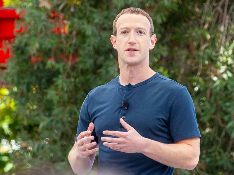 Facebook-Chef Mark Zuckerberg macht gerne Kampf- und Extremsport. - Foto: Andrej Sokolow/dpa