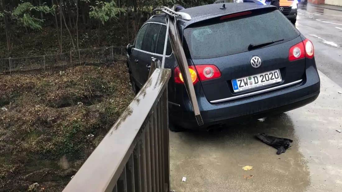 POL-PDPS: Verkehrsunfall mit leicht verletzter Person - Bild: presseportal.de