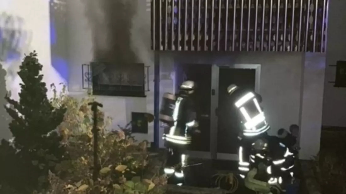 FW-DO: Nachbarn bemerken Brand in leerstehenden Gebäude - Bild: presseportal.de