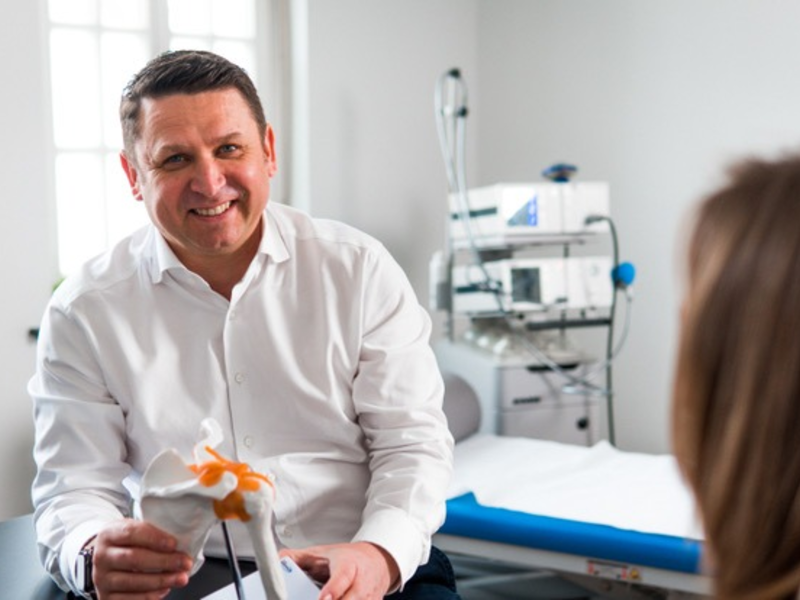 Digitale Volumentomographie in der Orthopädie: Dr. Csaba Losonc erklärt, warum DVT-Untersuchungen die orthopädische Behandlung revolutionieren könnten - Foto: presseportal.de