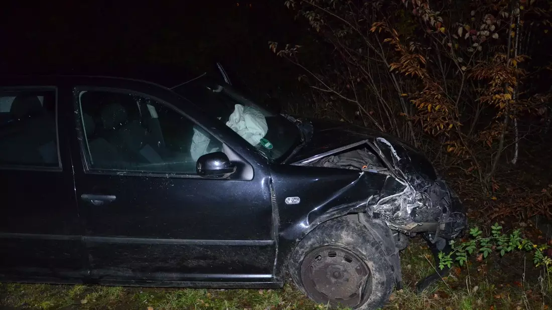 POL-HF: Parkende Fahrzeuge beschädigt- Verursacherin flüchtet - Bild: presseportal.de