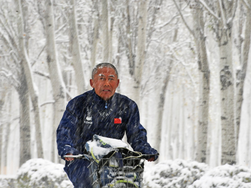 Heftiges Schneetreiben in Nordchina. - Foto: Yang Qing/XinHua/dpa