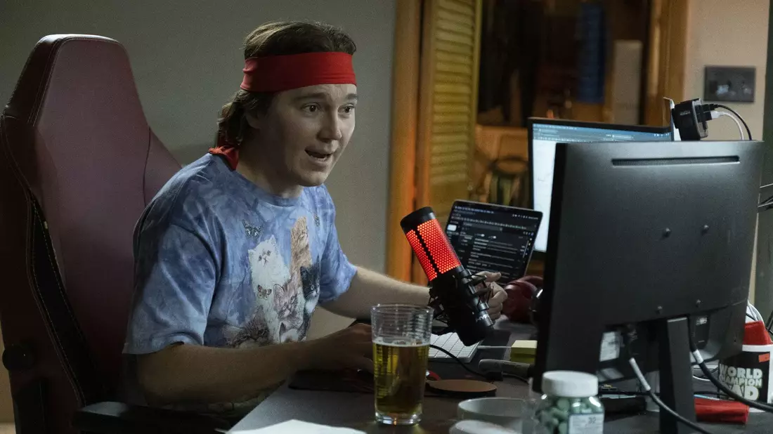 Paul Dano als YouTuber und Finanzanalyst Keith Gill: Der Internet-Star verschaffte Hobby-Anlegern 2021 mit seinen Tipps satte Gewinne. - Bild: -/Leonine/dpa