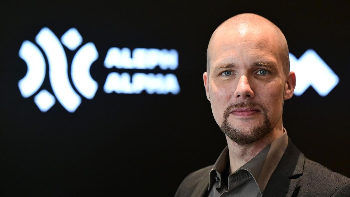 Jonas Andrulis ist Gründer des KI Unternehmens Aleph Alpha. - Foto: Bernd Weißbrod/dpa