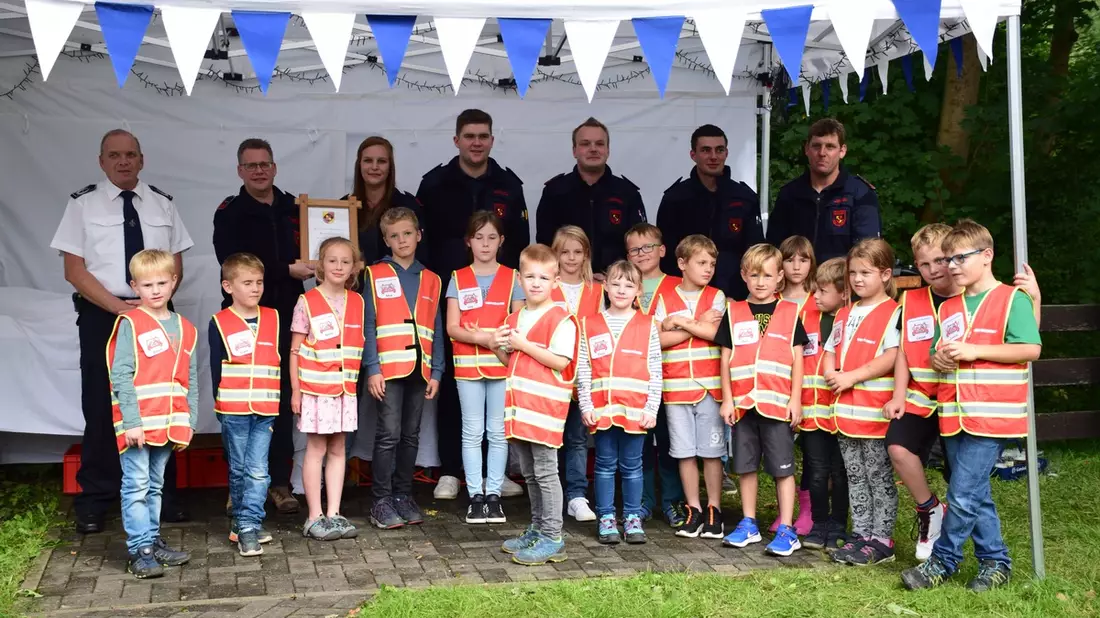 FF Olsberg: Kinderfeuerwehr in Olsberg Bruchhausen offiziell gegründet - Bild: presseportal.de
