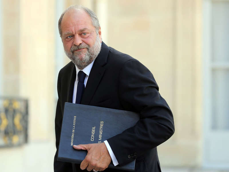 Ihm drohen im Falle eines Schuldspruchs bis zu fünf Jahre Haft: Éric Dupond-Moretti. - Foto: Ludovic Marin/AFP/dpa