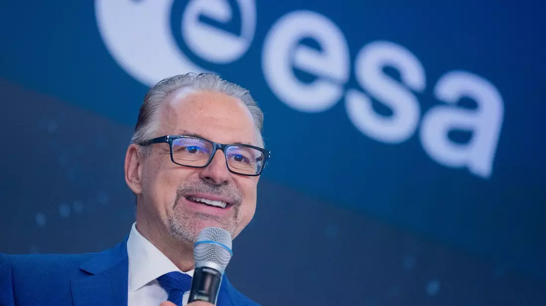 «Das bringt Europa auf einen sehr guten Weg für die Weltraumerkundung»: Esa-Chef Josef Aschbacher. - Bild: Rolf Vennenbernd/dpa