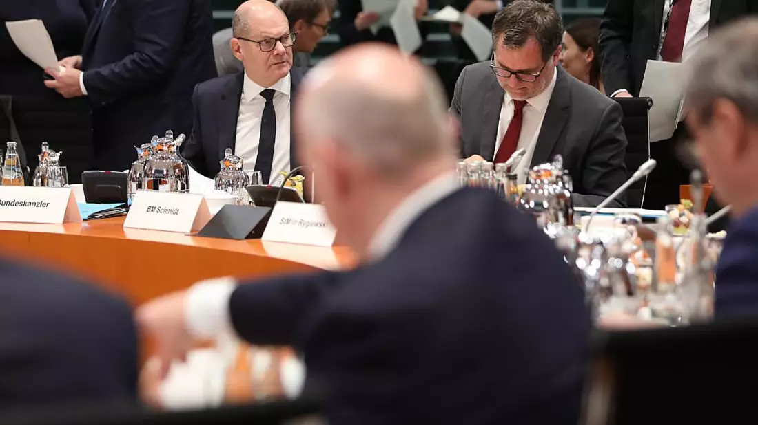 Olaf Scholz und Wolfgang Schmidt am 06.11.2023 - Bild: über dts Nachrichtenagentur