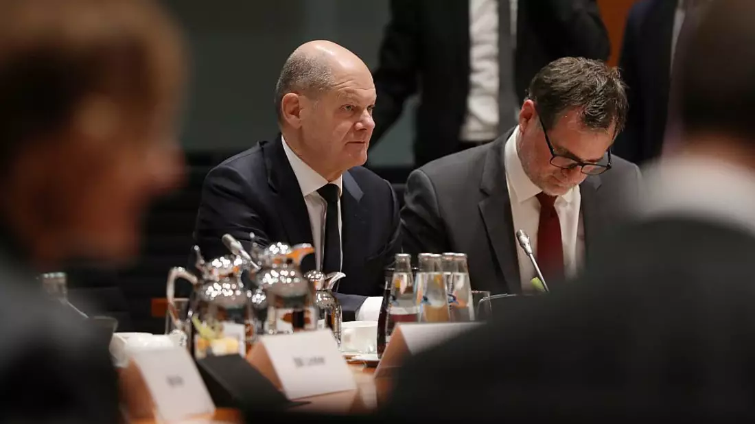 Olaf Scholz und Wolfgang Schmidt bei der MPK am 06.11.2023 - Bild: über dts Nachrichtenagentur