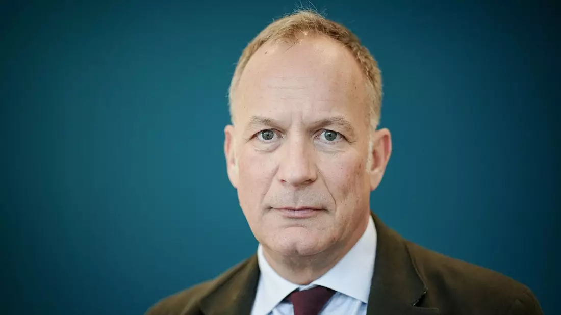 «40 Wochenstunden müssen auch im Metallbereich das neue Normal werden, so wie es in vielen anderen Branchen und EU-Ländern eine Selbstverständlichkeit ist», sagt Karl Haeusgen. - Bild: Kay Nietfeld/dpa