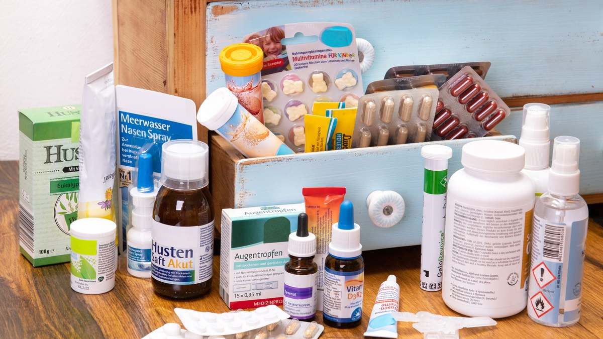 Erkältungszeit: Jetzt abgelaufene Medikamente und ihre Verpackungen richtig entsorgen - Foto: presseportal.de