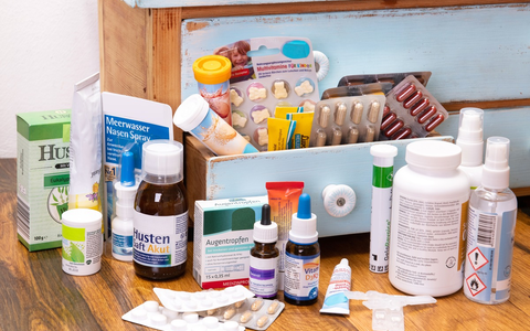 Erkältungszeit: Jetzt abgelaufene Medikamente und ihre Verpackungen richtig entsorgen - Foto: presseportal.de