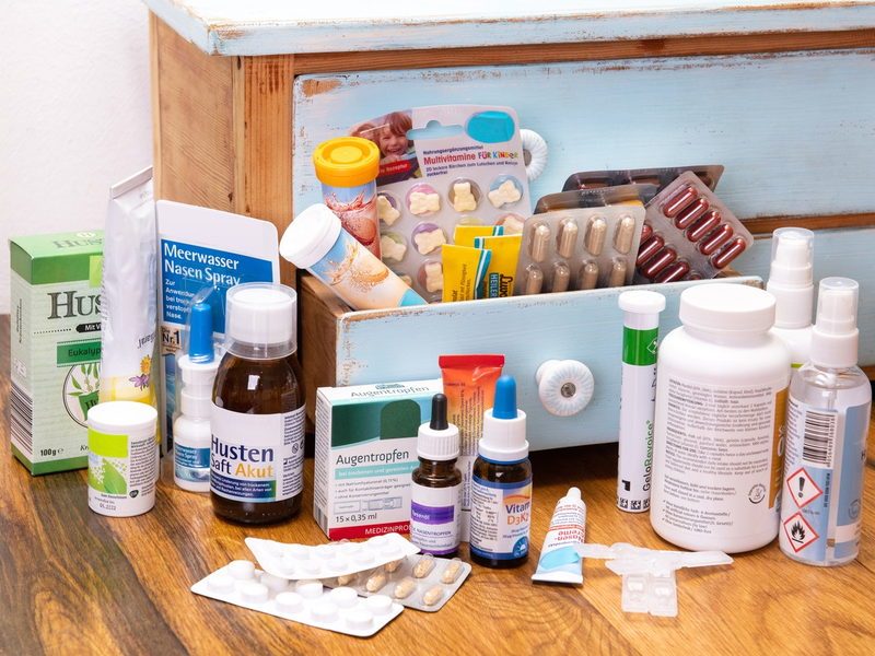 Erkältungszeit: Jetzt abgelaufene Medikamente und ihre Verpackungen richtig entsorgen - Foto: presseportal.de