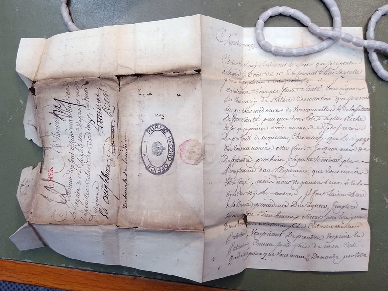 Ein Liebesbrief von Anne Le Cerf an ihren Ehemann Jean Topsent, der Teil einer Sammlung von Briefen war, die von der britischen Royal Navy beschlagnahmt wurden. - Foto: Renaud Morieux/The National Archives/PA Media/dpa