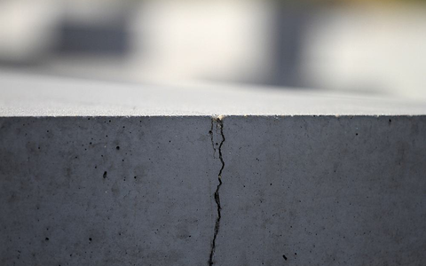 Riss am Holocaust-Mahnmal in Berlin (Archiv) - Foto: über dts Nachrichtenagentur