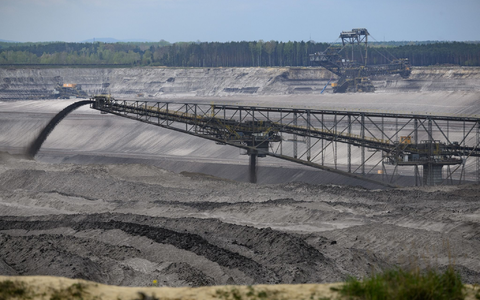 Laut UN widersprechen Förderpläne für Öl, Gas und Kohle dem 1,5 Grad-Ziel. - Foto: Robert Michael/dpa