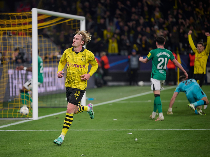 Dortmunds Julian Brandt jubelt über sein Tor. - Foto: Bernd Thissen/dpa