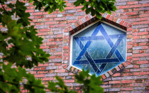 In zahlreichen Bundesländern kündigt die Polizei zum 9. November eine erhöhte Aufmerksamkeit beim Schutz jüdischer Einrichtungen an. - Foto: Jens Büttner/dpa