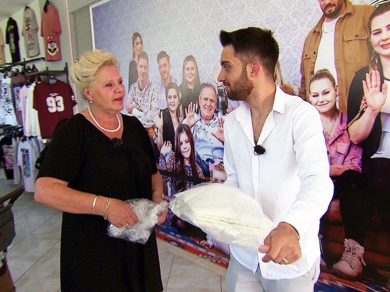 Die Wollnys - Eine schrecklich große Familie: Silvia eröffnet einen Laden in der Türkei - Foto: presseportal.de