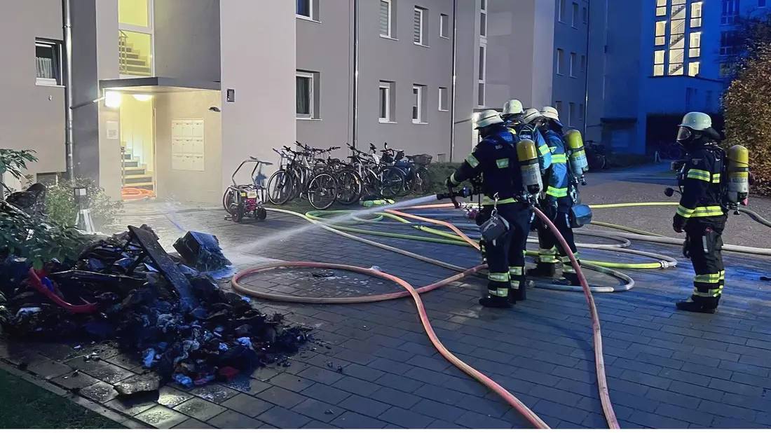 FW-M: Kellerabteil brennt aus (Schwabing) - Bild: presseportal.de