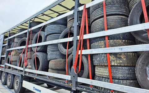 POL-KS: Große Lkw-Kontrolle an Autobahn 7: Die Hälfte musste stehen bleiben; Transporter um 89% überladen - Foto: presseportal.de