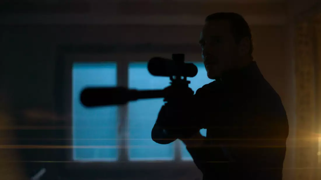 Michael Fassbender ist der Profikiller, dem alles egal ist. - Bild: -/Netflix/dpa