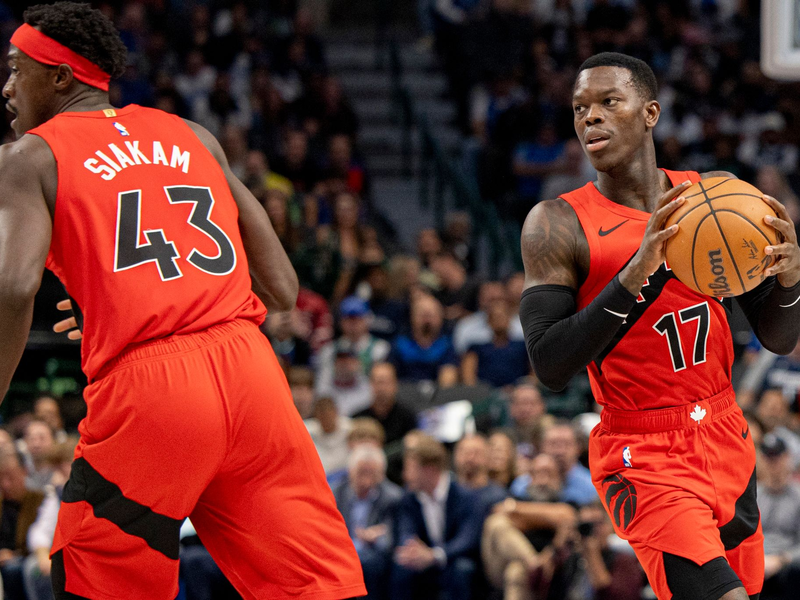 Dennis Schröder (r) erzielte 18 Punkte für die Toronto Raptors. - Foto: Gareth Patterson/AP/dpa