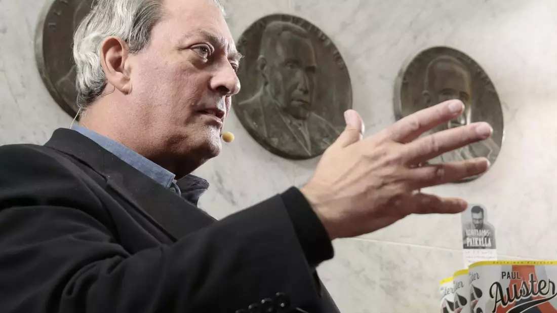 «Schreiben ist für mich kein Akt des freien Willens, es ist eine Frage des Überlebens»: Paul Auster (Archivbild). - Bild: Aleksi Tuomola/Lehtikuva/dpa