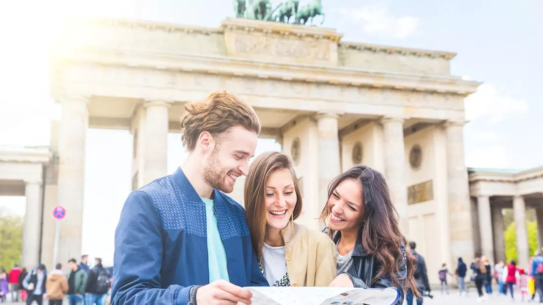 SKL Glücksatlas 2023 / Deutschlands Lebenszufriedenheit erholt sich nur langsam - Bild: presseportal.de