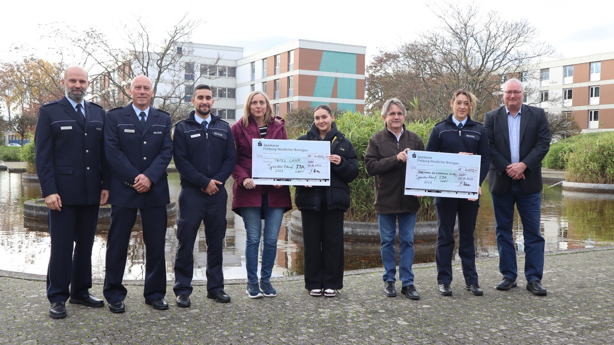 POL-HfPolBW: Spendenübergabe bei der Hochschule für Polizei Baden-Württemberg -Institutsbereich Ausbildung Lahr - Foto: presseportal.de