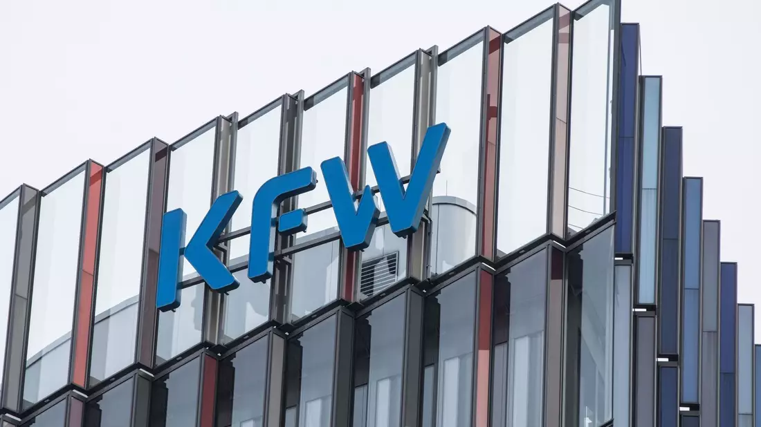 Auch Förderprogramme der KfW-Bank sind von der Haushaltssperre betroffen. - Bild: Frank Rumpenhorst/dpa