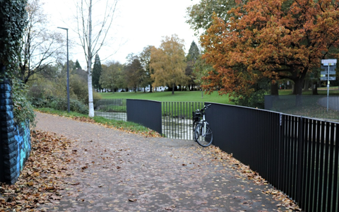 POL-PB: Vorsicht rutschiges Laub! - Radfahrerin verletzt - Foto: presseportal.de