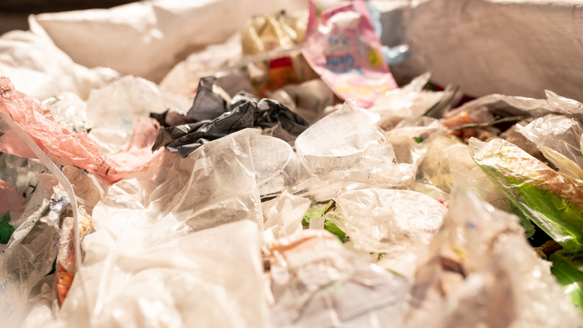 Cyrill Hugi: Labor der enespa ag erhält mit Dr. rer. nat. Albert Paparo wertvolle Unterstützung - Foto: presseportal.de