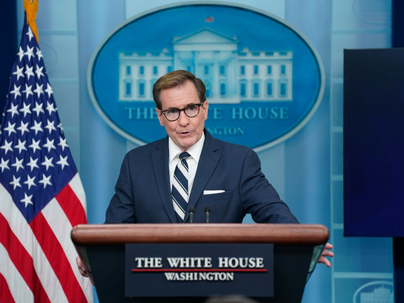 Der Kommunikationsdirektor des Nationalen Sicherheitsrates der USA, Kirby, spricht von konstruktiven Gesprächen über eine Waffenruhe. (Archivbild) - Foto: Evan Vucci/AP/dpa