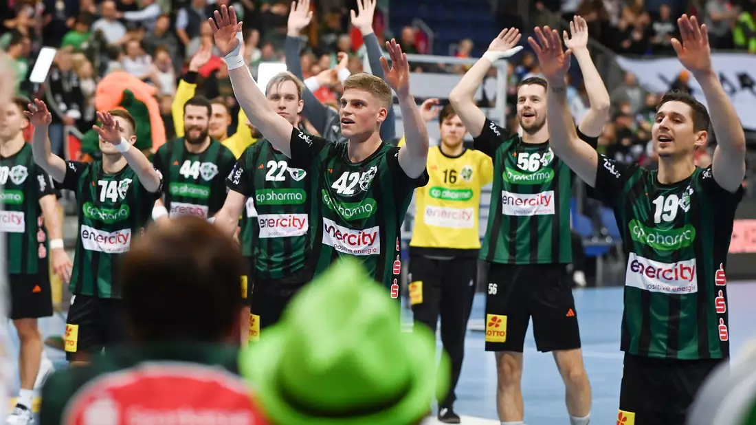 Die TSV Hannover-Burgdorf feierte einen Heimsieg gegen den THW Kiel. - Bild: Swen Pförtner/dpa