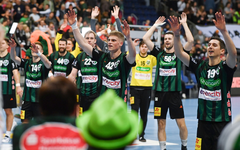 Die TSV Hannover-Burgdorf feierte einen Heimsieg gegen den THW Kiel. - Foto: Swen Pförtner/dpa