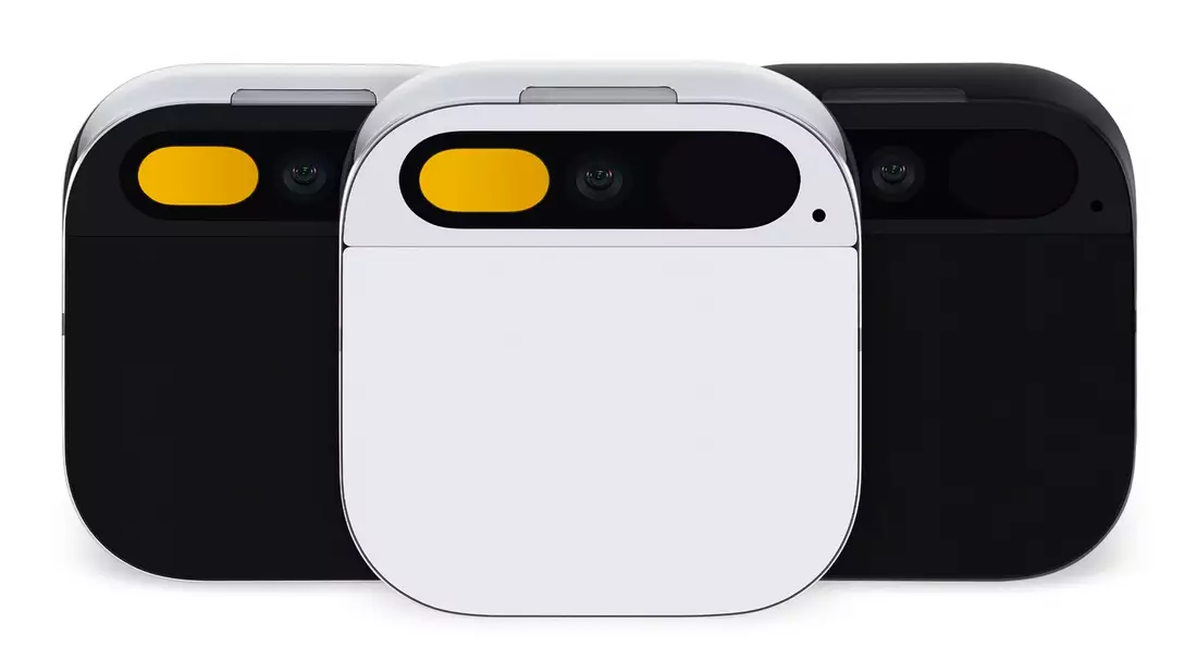 «Ai Pin» - ein kleines Gerät mit Kamera und Laser-Projektor. - Bild: -/Humane/dpa