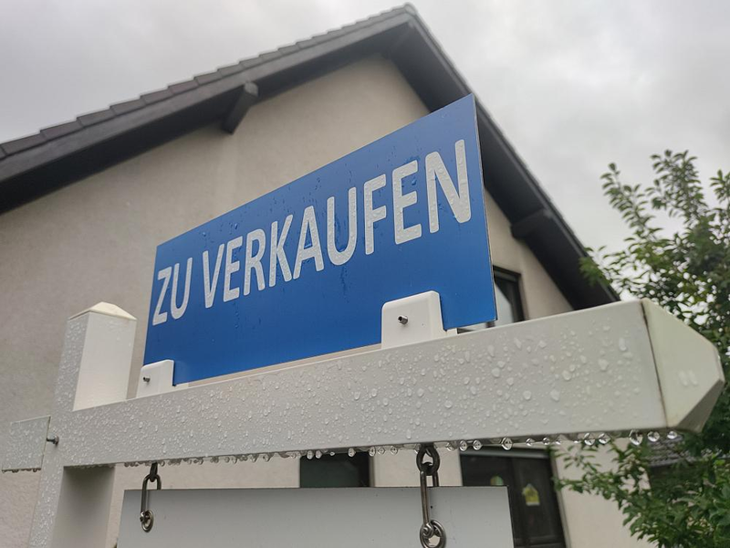 Zu Verkaufen-Schild (Archiv) - Foto: über dts Nachrichtenagentur