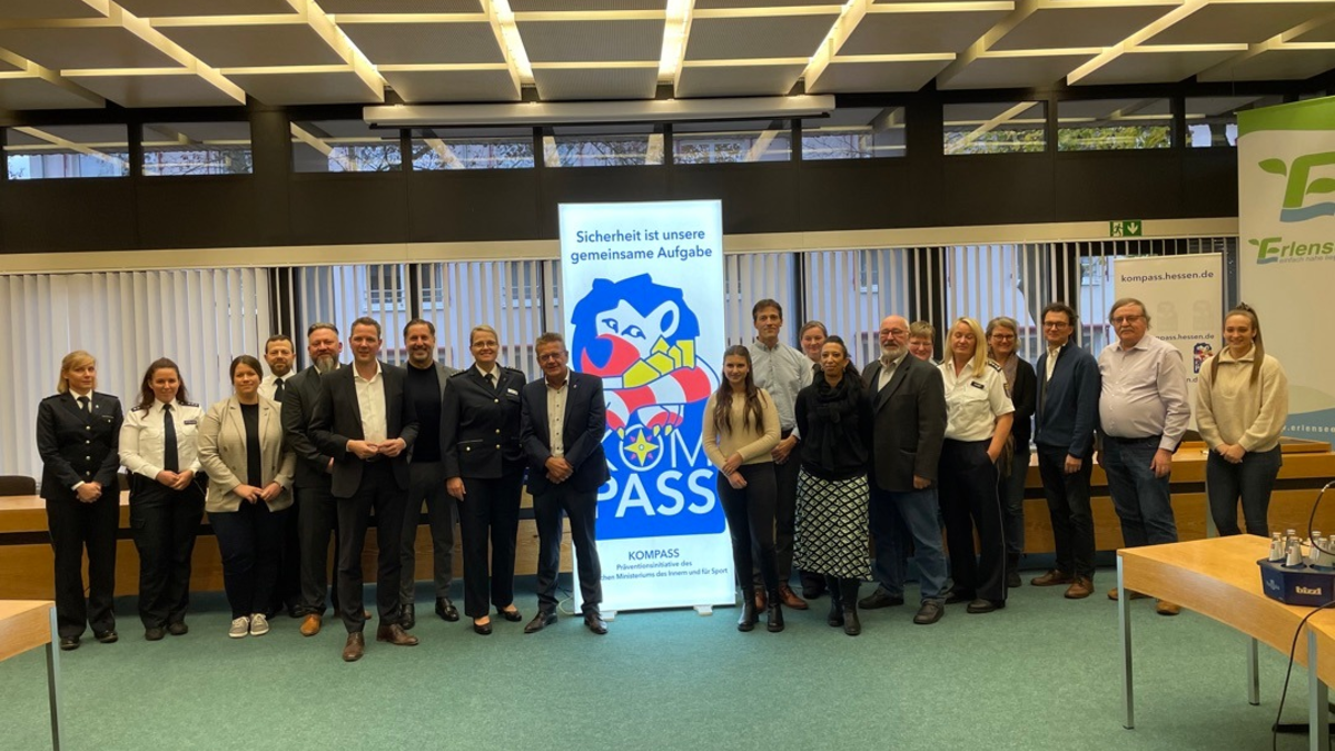 POL-OF: KOMPASS-Initiative: Stadt Erlensee mit Sicherheitssiegel ausgezeichnet - Foto: presseportal.de