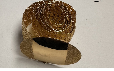 HZA-HB: Zoll verhindert Goldschmuggel / Reisender am Bremer Flughafen hatte einen Gürtel aus Gold dabei - Foto: presseportal.de