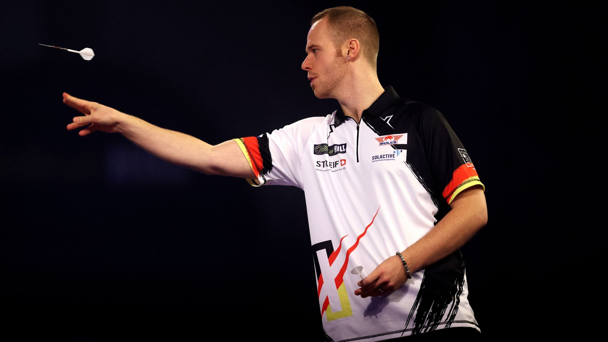 Für Max Hopp geht ein enttäuschendes Darts-Jahr ohne WM zu Ende. - Foto: Steven Paston/Press Association/dpa