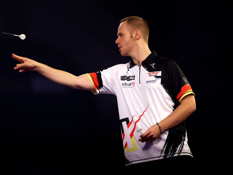 Für Max Hopp geht ein enttäuschendes Darts-Jahr ohne WM zu Ende. - Foto: Steven Paston/Press Association/dpa