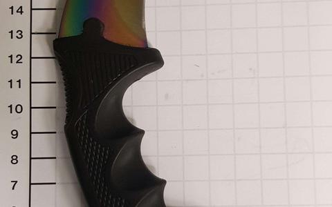 BPOL NRW: Bundespolizei stellt Messer bei Jugendlichem sicher - Foto: presseportal.de