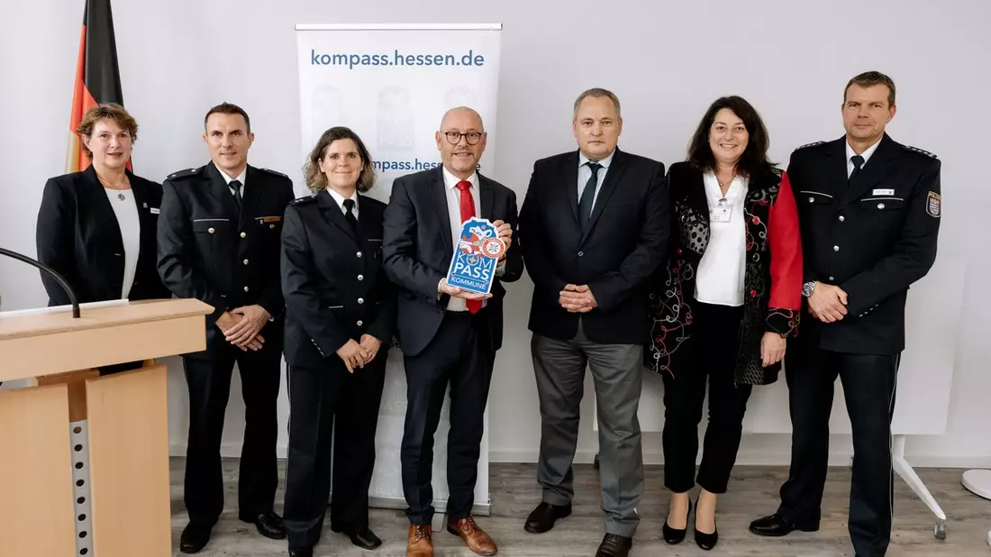 POL-KS: Gemeinde Ahnatal mit KOMPASS-Sicherheitssiegel ausgezeichnet - Bild: presseportal.de