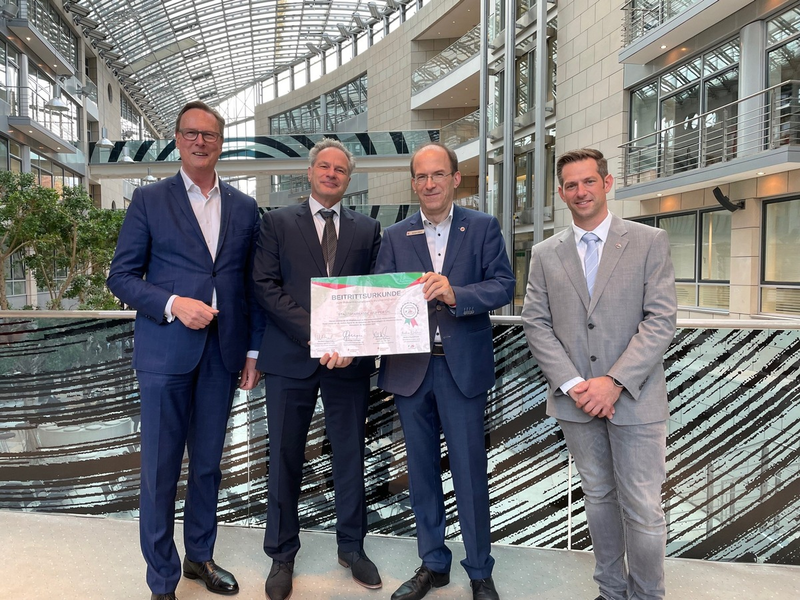 Erstes Kreditinstitut im Präventionsnetzwerk - Stadtsparkasse Wuppertal tritt #sicherimDienst bei - Foto: presseportal.de