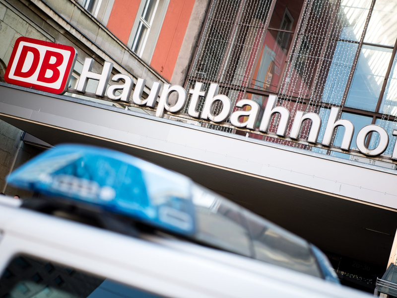 Ein Fahrzeug der Bundespolizei steht vor dem Münchner Hauptbahnhof (Symbolfoto). - Foto: Matthias Balk/dpa